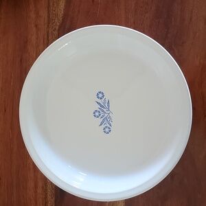 Pyrex Blue cor flower design pie plates